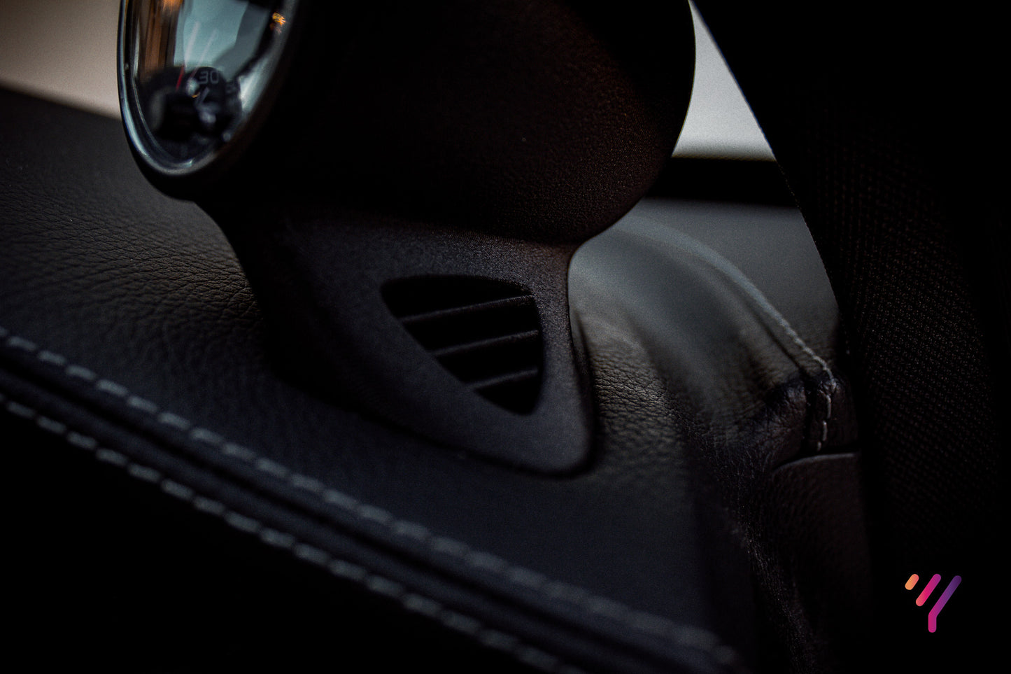 Demister Vent Gauge Pod - Mercedes Benz W205