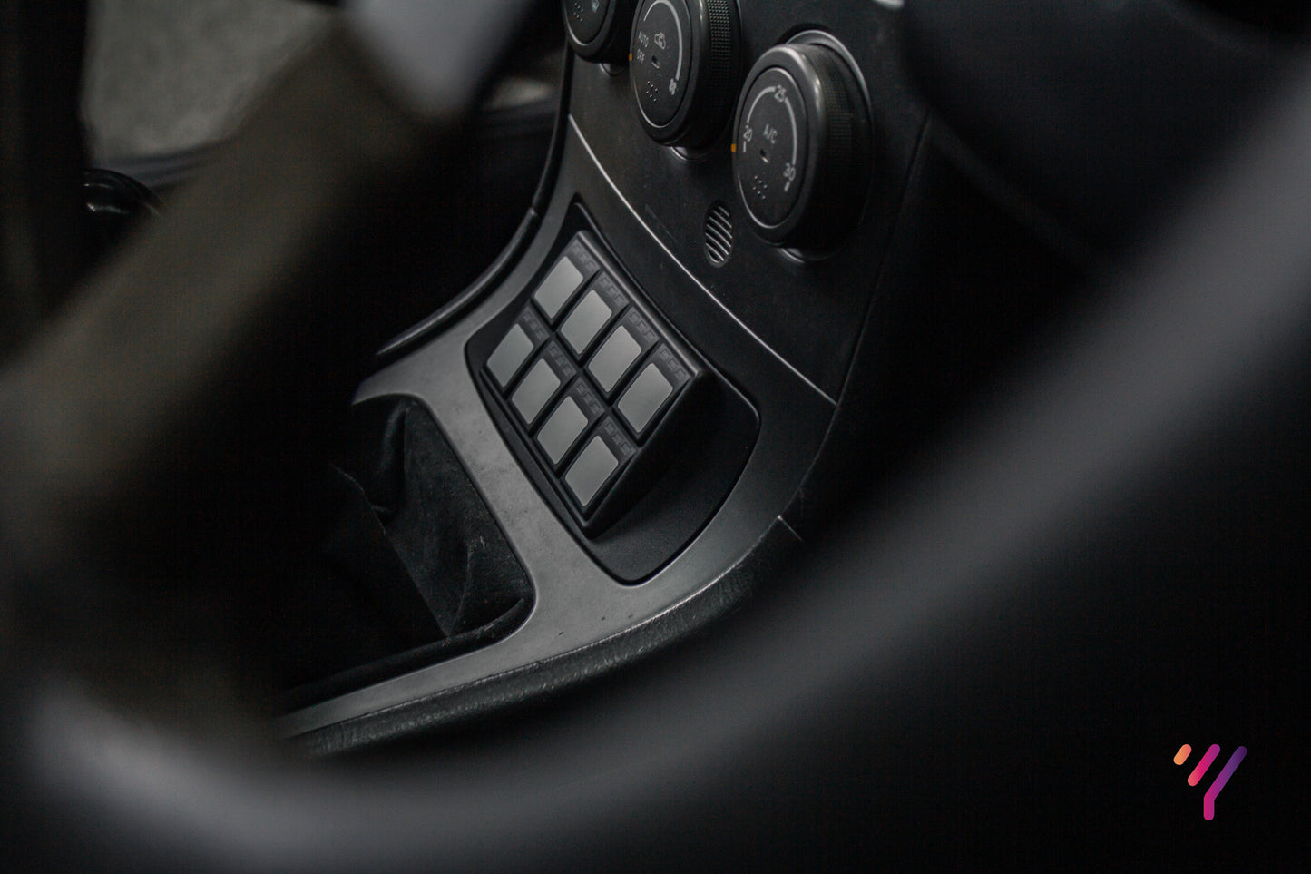 CAN Keypad 2x4 Holder (GD Subaru 2000-2007)